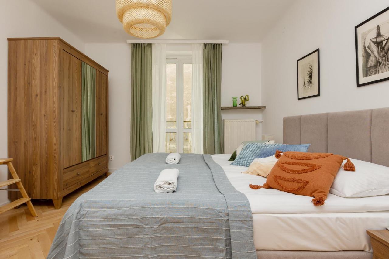 Tasteful Apartment In Warsaw City Center By Noclegi Renters ภายนอก รูปภาพ