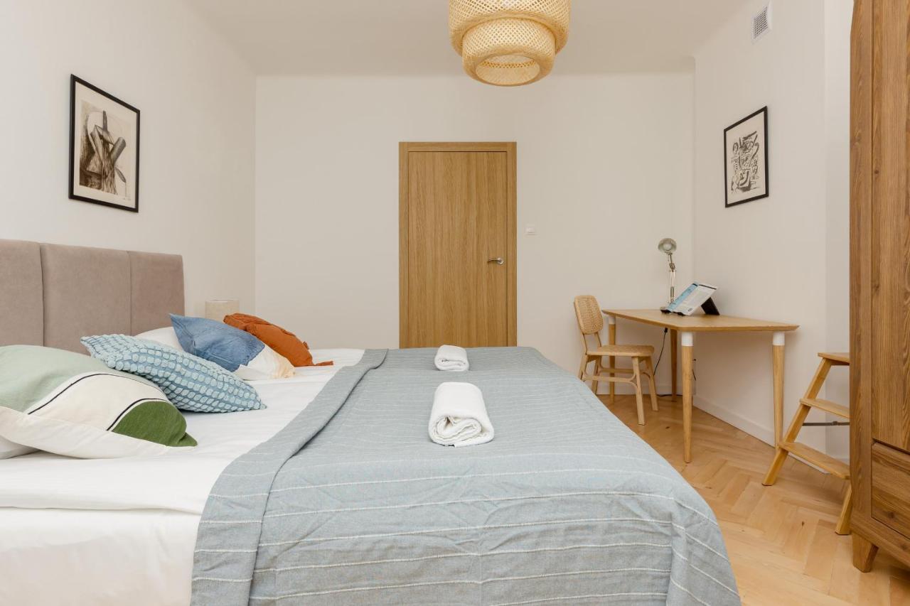Tasteful Apartment In Warsaw City Center By Noclegi Renters ภายนอก รูปภาพ